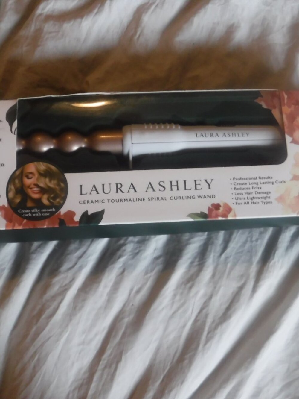 Laura Ashley Tourmaline Ceramic Spiral Curling Wand Rose Gold All Hair Types NEW
